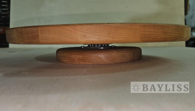 картинка Крутящаяся тарелка из березы "Кружение вкуса" от магазина BAYLISS